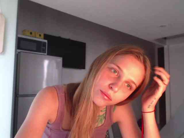 Littlemolly1 webcam