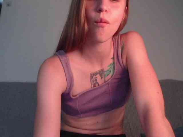 Littlemolly1 webcam