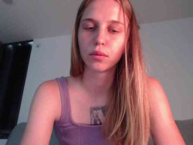 Littlemolly1 webcam