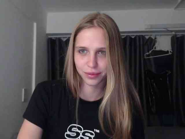 Littlemolly1 webcam