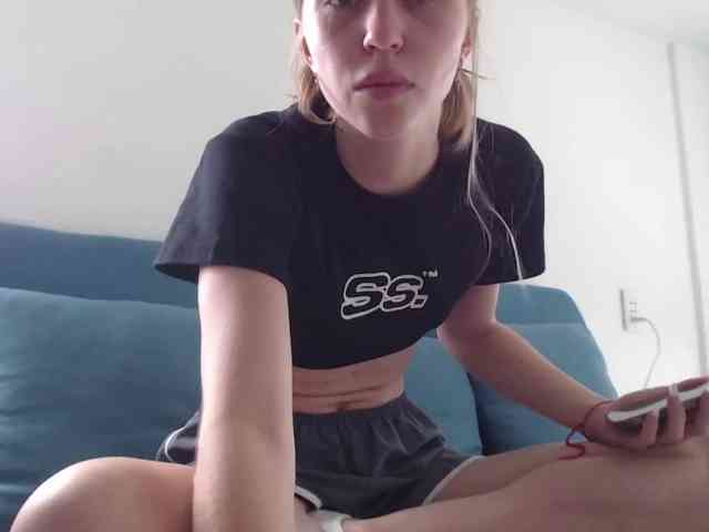 Littlemolly1 webcam
