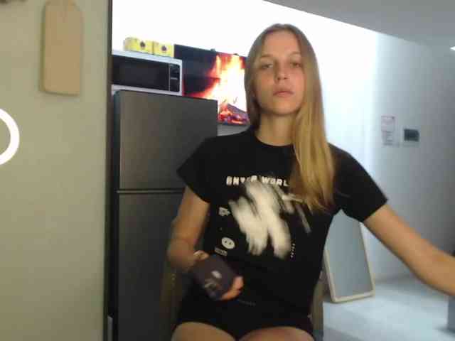 Littlemolly1 webcam