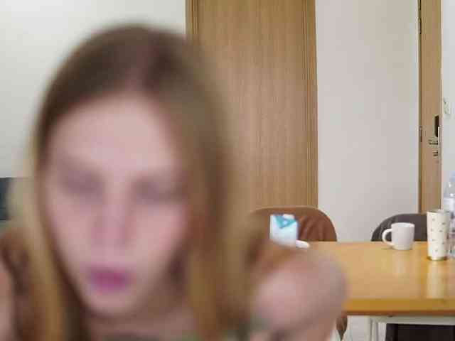 Littlemolly1 webcam