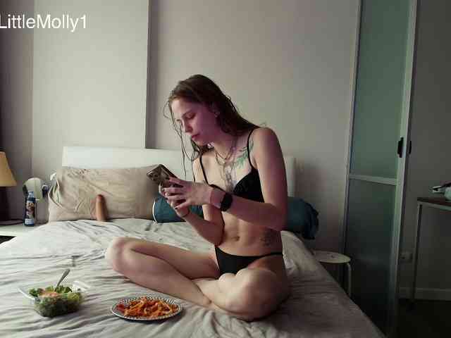 Littlemolly1 webcam