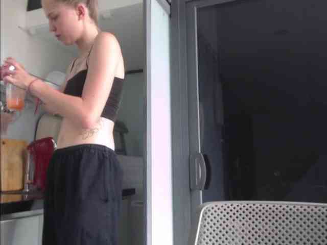 Littlemolly1 webcam