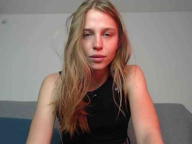 Littlemolly1 webcam
