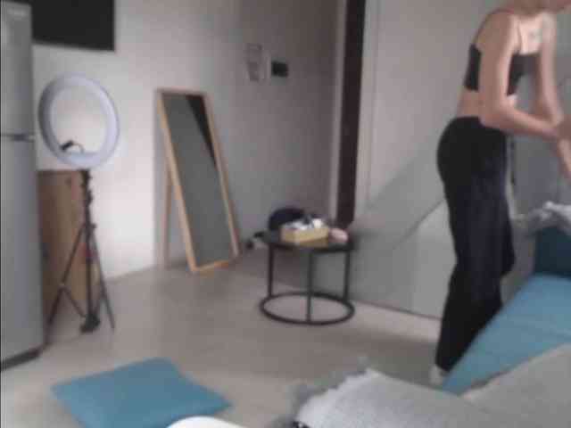 Littlemolly1 webcam