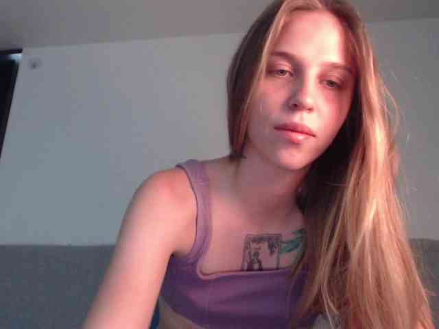 Littlemolly1 webcam