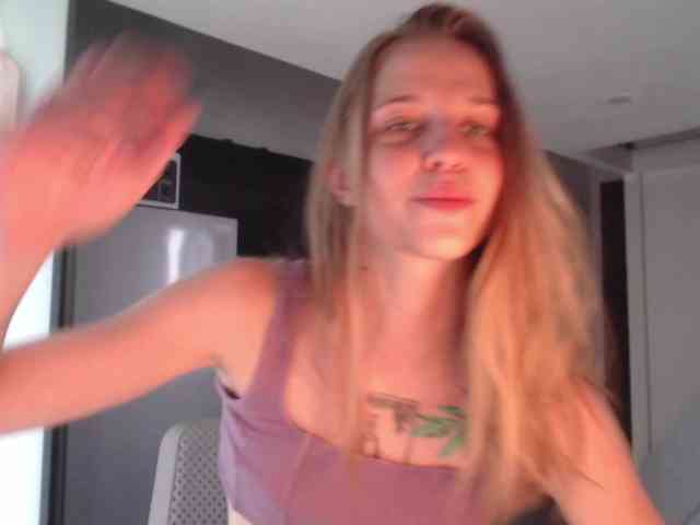 Littlemolly1 webcam
