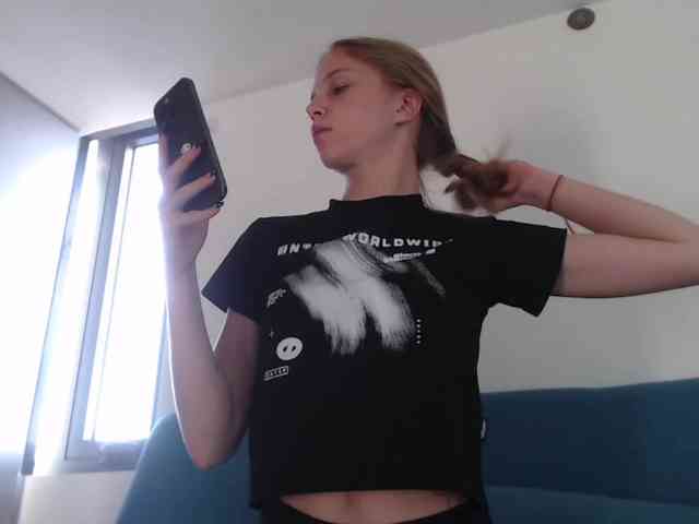 Littlemolly1 webcam