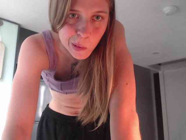 Littlemolly1 webcam