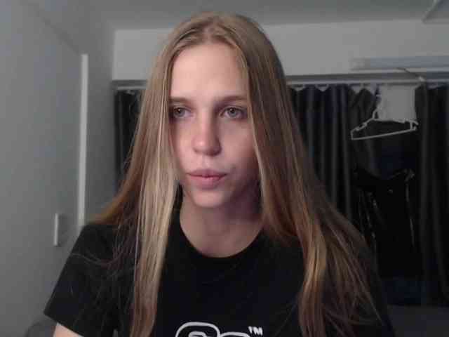 Littlemolly1 webcam