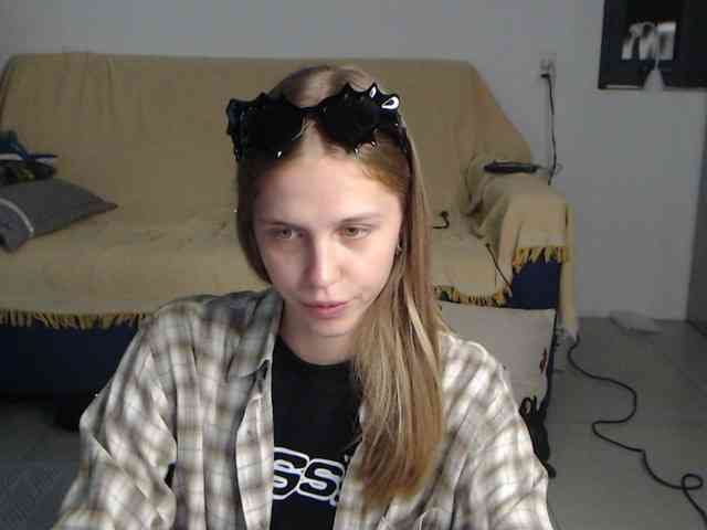 Littlemolly1 webcam
