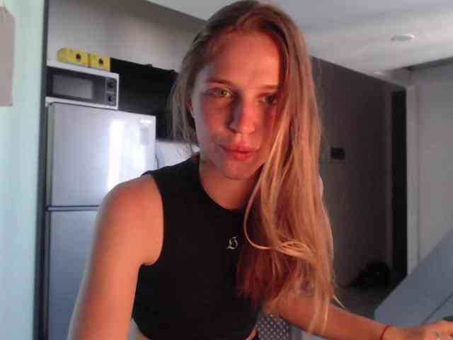 Littlemolly1 webcam