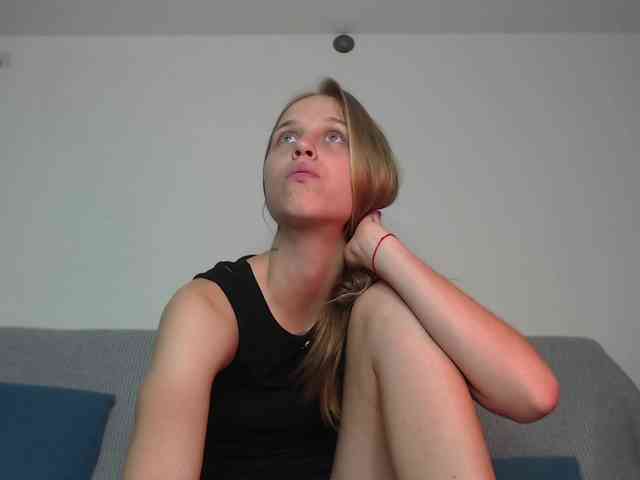 Littlemolly1 webcam