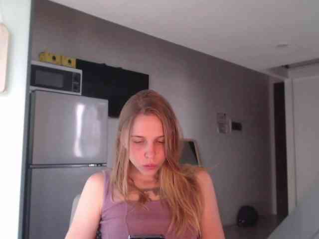 Littlemolly1 webcam