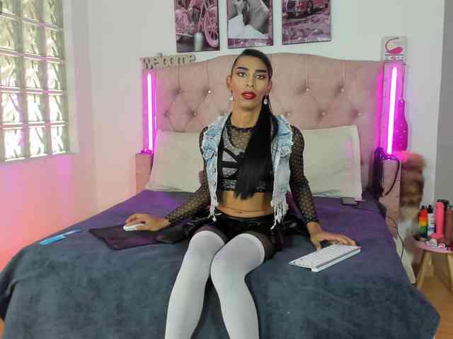 STARHOT27 Live Webcam on BongaCams