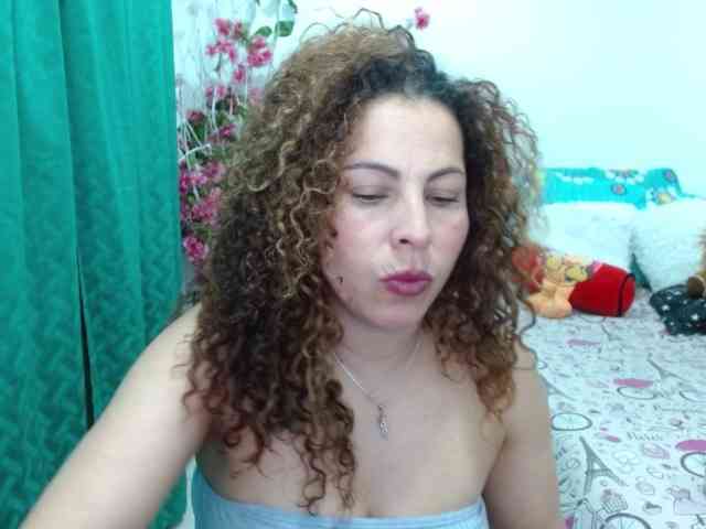 YanisAriel webcam