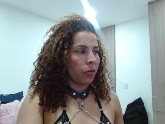 YanisAriel webcam