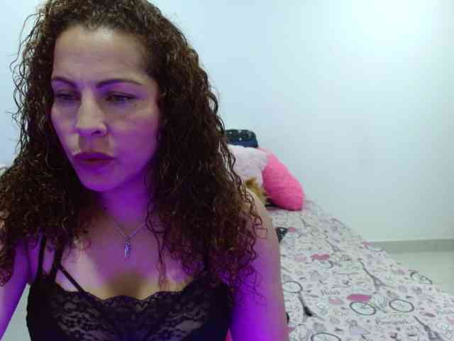 YanisAriel webcam