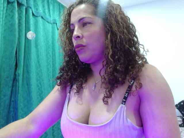 YanisAriel webcam