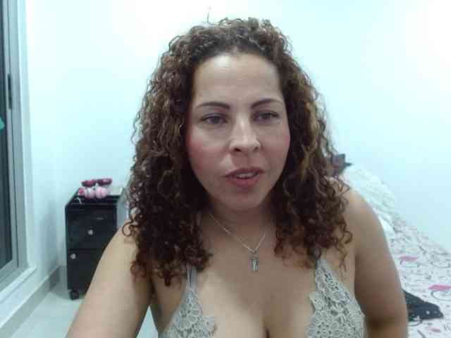 YanisAriel webcam