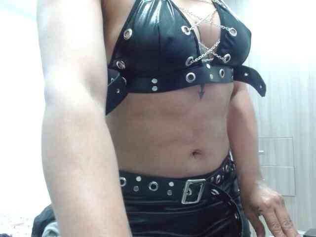 YanisAriel webcam