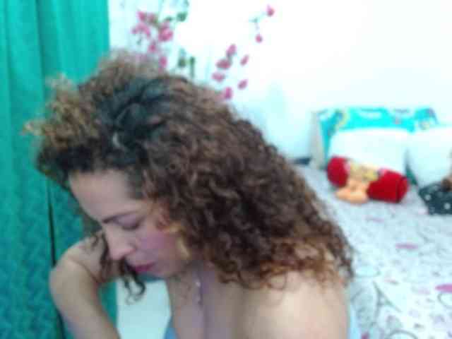 YanisAriel webcam
