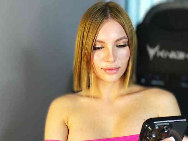 Sweet-peacha webcam