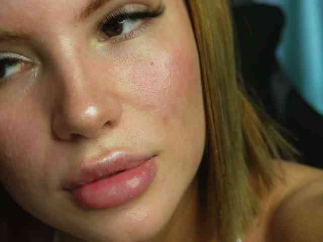 Sweet-peacha Live Webcam on BongaCams
