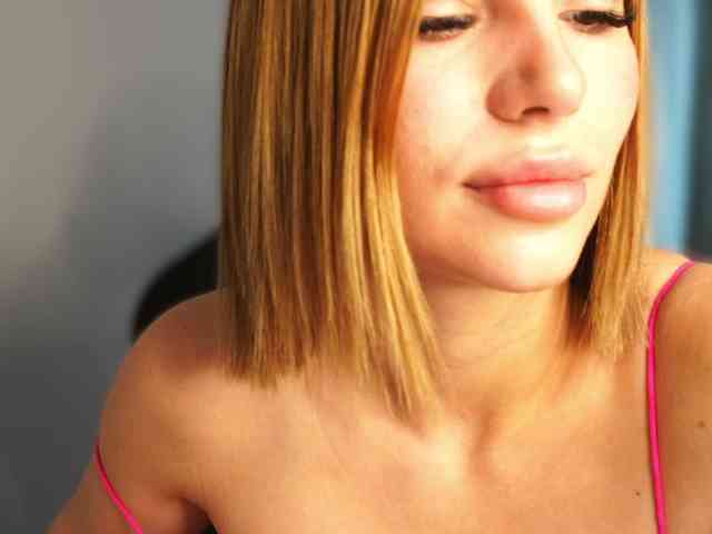 Sweet-peacha webcam