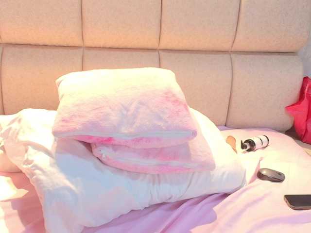 AlaiaMoretti's BongaCams show and profile