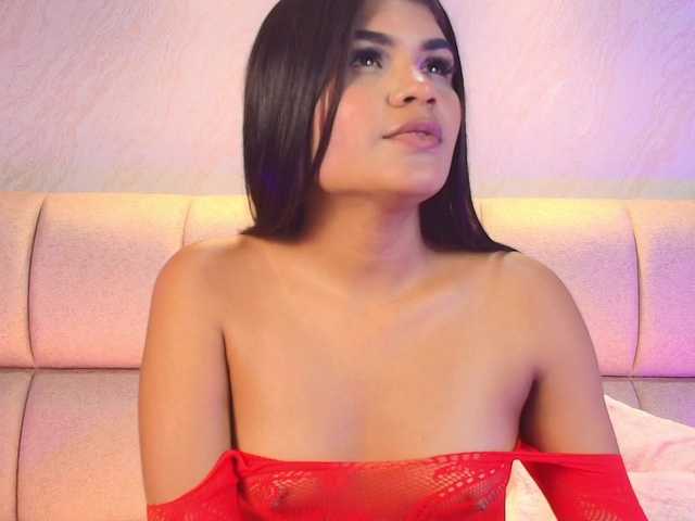 AlaiaMoretti's BongaCams show and profile