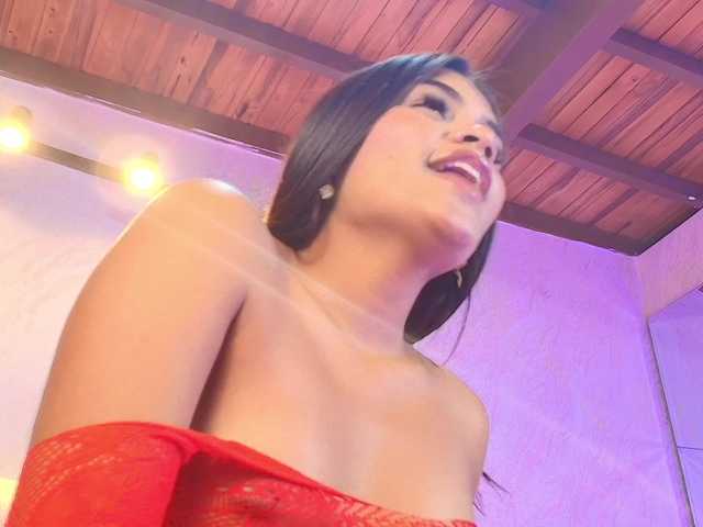 AlaiaMoretti's BongaCams show and profile