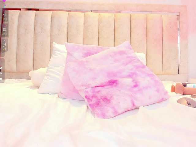 AlaiaMoretti's BongaCams show and profile