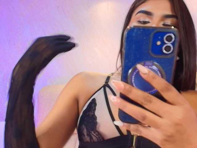 AlaiaMoretti's BongaCams show and profile