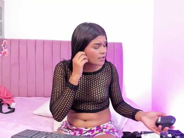 AlaiaMoretti's BongaCams show and profile