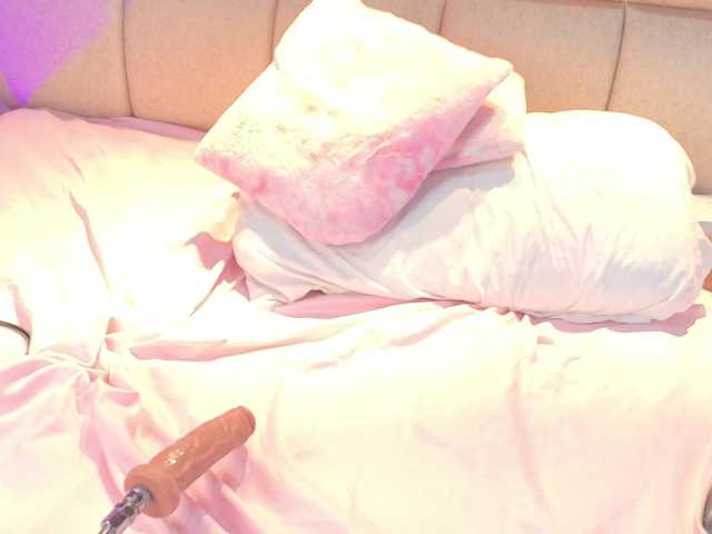 AlaiaMoretti's BongaCams show and profile