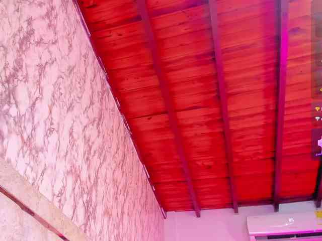 xxx cam chat AlaiaMoretti