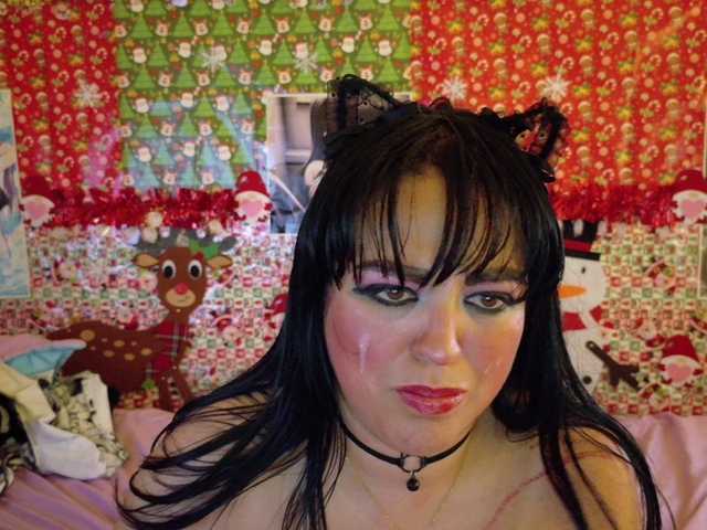 AlizeHentaiMeow's BongaCams show and profile