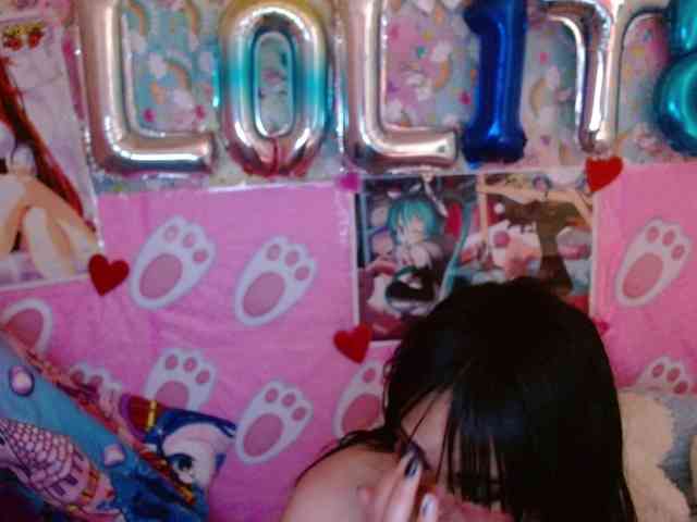 AlizeHentaiMeow webcam