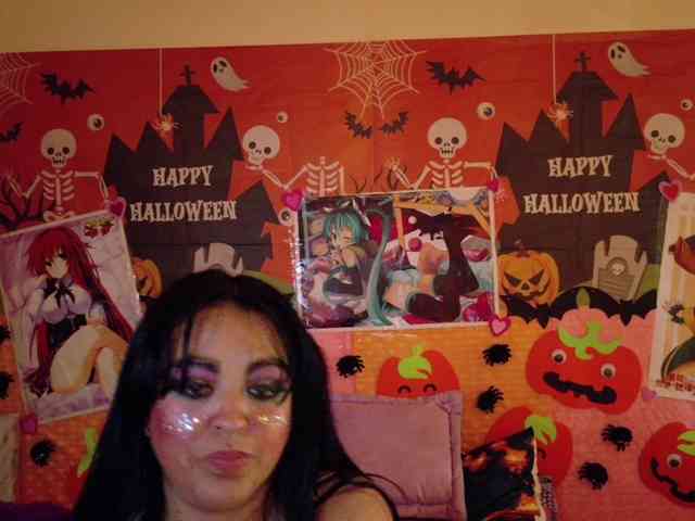 AlizeHentaiMeow webcam