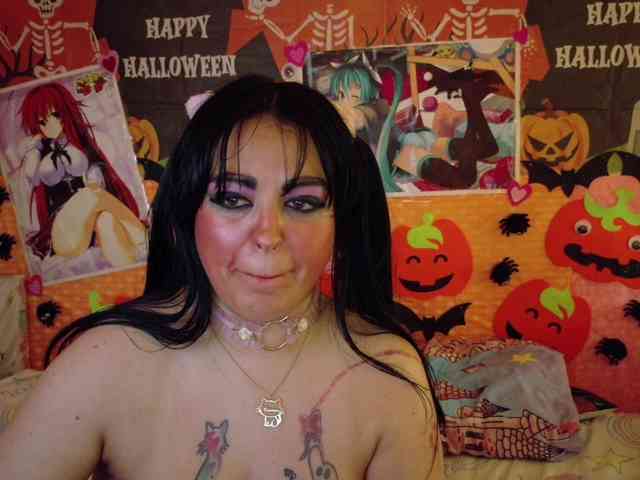 AlizeHentaiMeow webcam