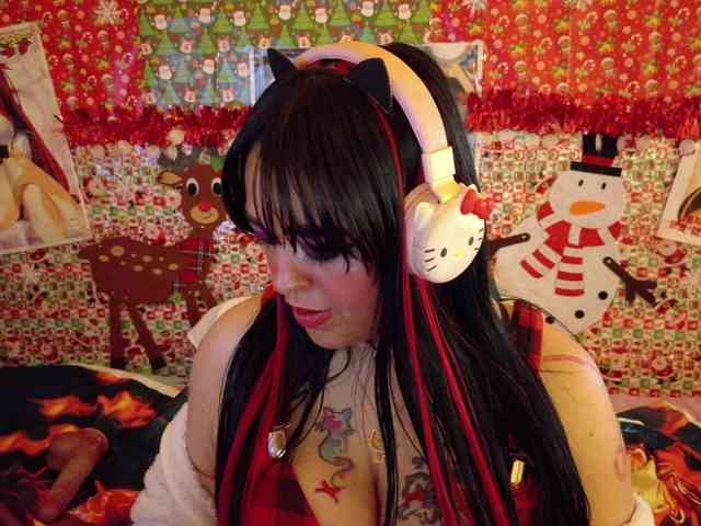 AlizeHentaiMeow webcam