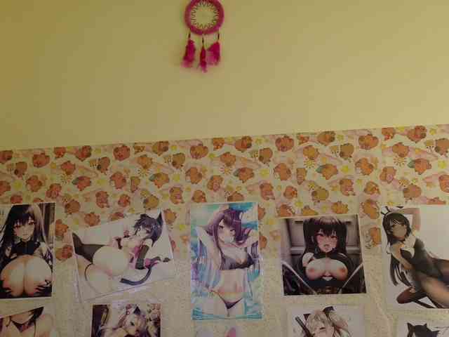 AlizeHentaiMeow webcam