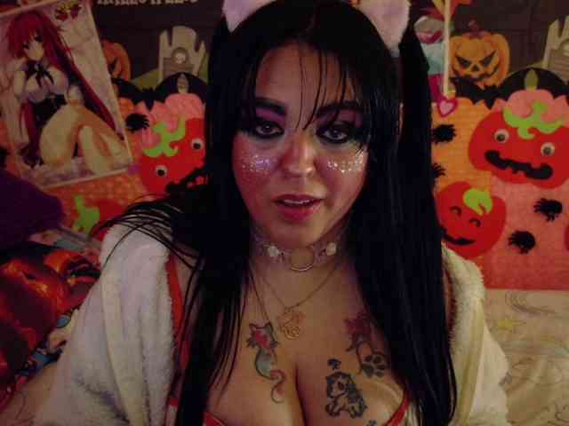 AlizeHentaiMeow webcam