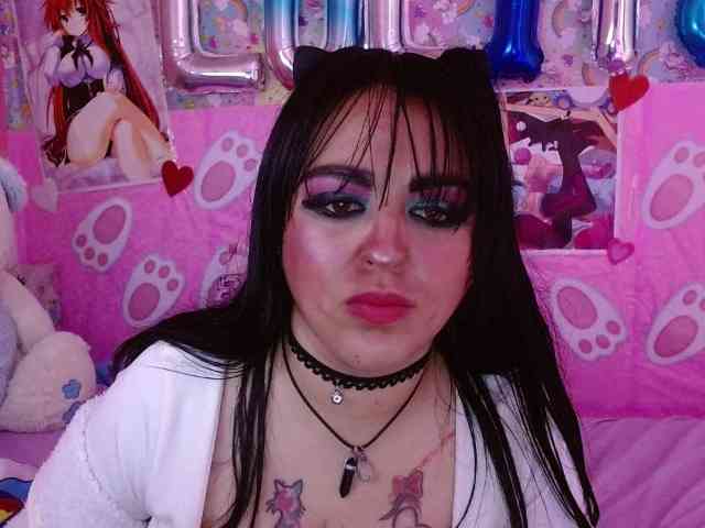AlizeHentaiMeow webcam