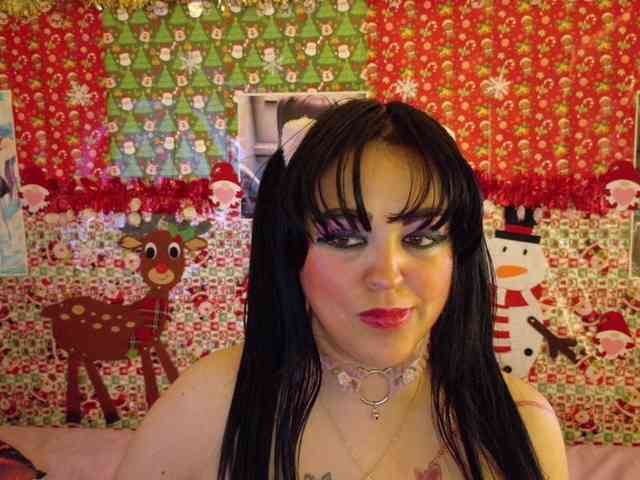 AlizeHentaiMeow webcam