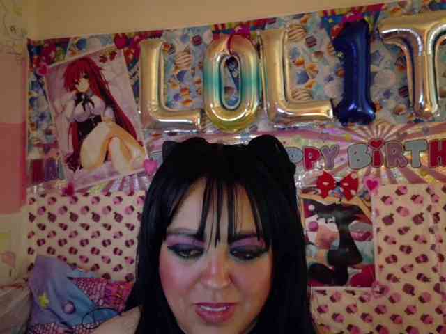 AlizeHentaiMeow webcam