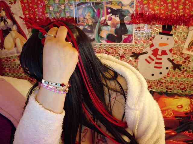 AlizeHentaiMeow webcam